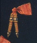 Ribbon point with aiglets or "zibellino" from the painting of Queen Elisabeth of Valois.