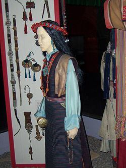 Tibetan woman's dress, (Field Museum)