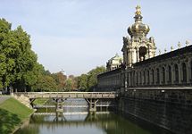 Bridge at the Kronentor (crowned gate) of the Zwinger Palace.