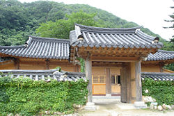 Gate to Sinheungsa Temple