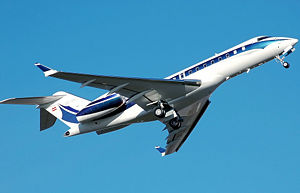 Bombardier BD-700 Global 5000 takes off