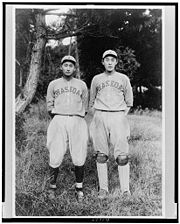 Two Waseda University baseball players from 1921.