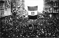 The inhabitants of Fiume cheering D'Annunzio and his raiders.