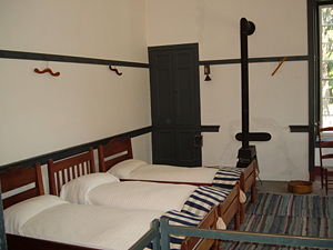 Shakertown bedroom, Pleasant Hill, Kentucky