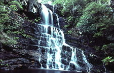 Kalang Falls sits at the bottom of a hanging valley carved by the Kanangra Creek in Kanangra-Boyd National Park.