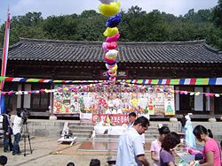 Large-scale shaman kut at the Korean Folk Village.