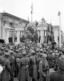 Soldiers surround the Parliament building in Tehran on August 19, 1953.