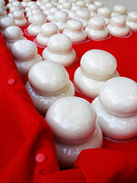 Mass-produced Kagami mochi rice cakes