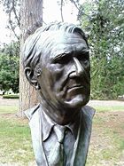 Bust of Malcolm Fraser by political cartoonist, caricaturist and sculptor Peter Nicholson located in the Prime Minister's Avenue in the Ballarat Botanical Gardens