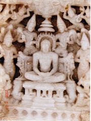 Roof sculpture, Panchakuta basadi at Kambadahalli