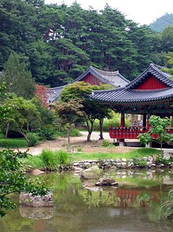 The grounds of Korea's Buryeongsa Temple.