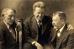 Lincoln Steffens with Senator La Follette (center), with maritime labor leader Andrew Furuseth (left), circa 1915.
