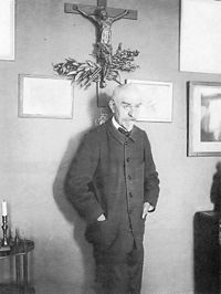Joris-Karl Huysmans, photographed by Dornac.