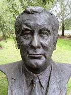 Bust of Gough Whitlam by sculptor Victor Greenhalgh located in the Prime Minister's Avenue in the Ballarat Botanical Gardens