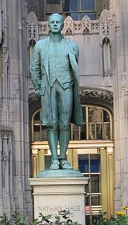 Nathan Hale statue by Bela Lyon Pratt at the Chicago Tribune Tower