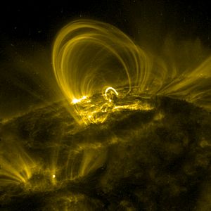 TRACE 171Å coronal loops.