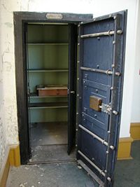A small vault from 1901.