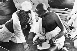 Nehru and Gandhi at the 1942 Congress in Bombay.