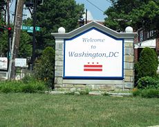 A welcome sign on Pennsylvania Avenue