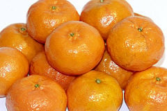 What are some different types of oranges?