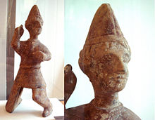 Sculpture of a spear-throwing foreign soldier, Later Han, Three Kingdoms, third century C.E. China.