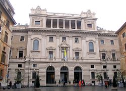 The current site of the Gregorian University with the Ammannati-designed façade.