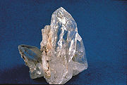 A quartz crystal consists of silicon dioxide.