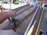 A chromatic hammered dulcimer