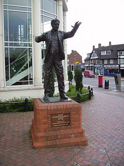 A statue of Ralph Vaughan Williams