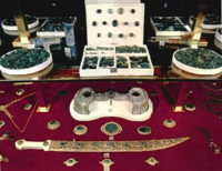 Nader Shah's dagger with a small portion of his jewelry. Now part of the Iranian Crown Jewels.
